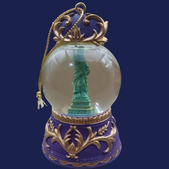 Lot of 10 snowglobes ornaments - Picture 5 of 15